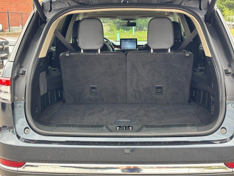 Used 2024 Lincoln Aviator Reserve w/ Equipment Group 201A AWD/4WD image 9