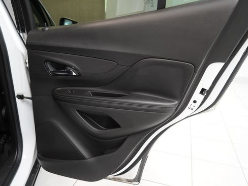 Used 2019 Buick Encore Essence AWD/4WD image 29