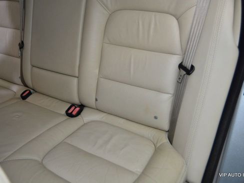 Used 2012 Volvo XC70 3.2 FWD image 25