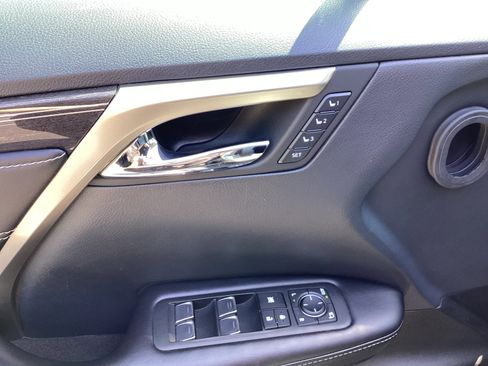 Used 2019 Lexus RX 450h AWD w/ Luxury Package image 28