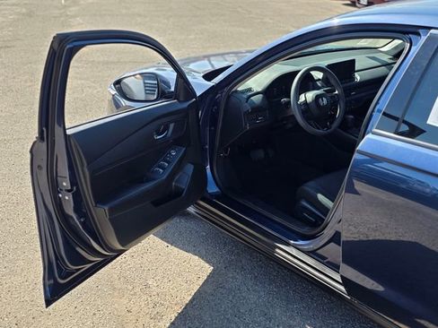 Used 2023 Honda Accord EX image 33