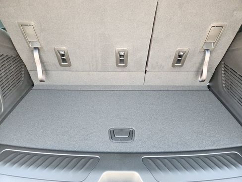 New 2026 Chevrolet Tahoe LS image 32