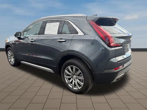 Used 2020 Cadillac XT4 Premium Luxury w/ Cold Weather Package FWD image 5
