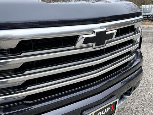 Used 2023 Chevrolet Silverado 1500 High Country w/ Z71 Off-Road Package AWD/4WD image 32