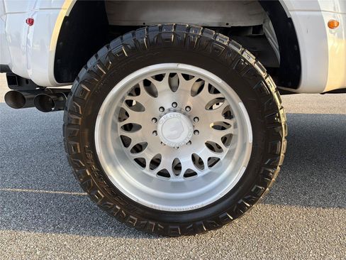 Used 2019 Ford F450 Platinum w/ Platinum Ultimate Package AWD/4WD image 17
