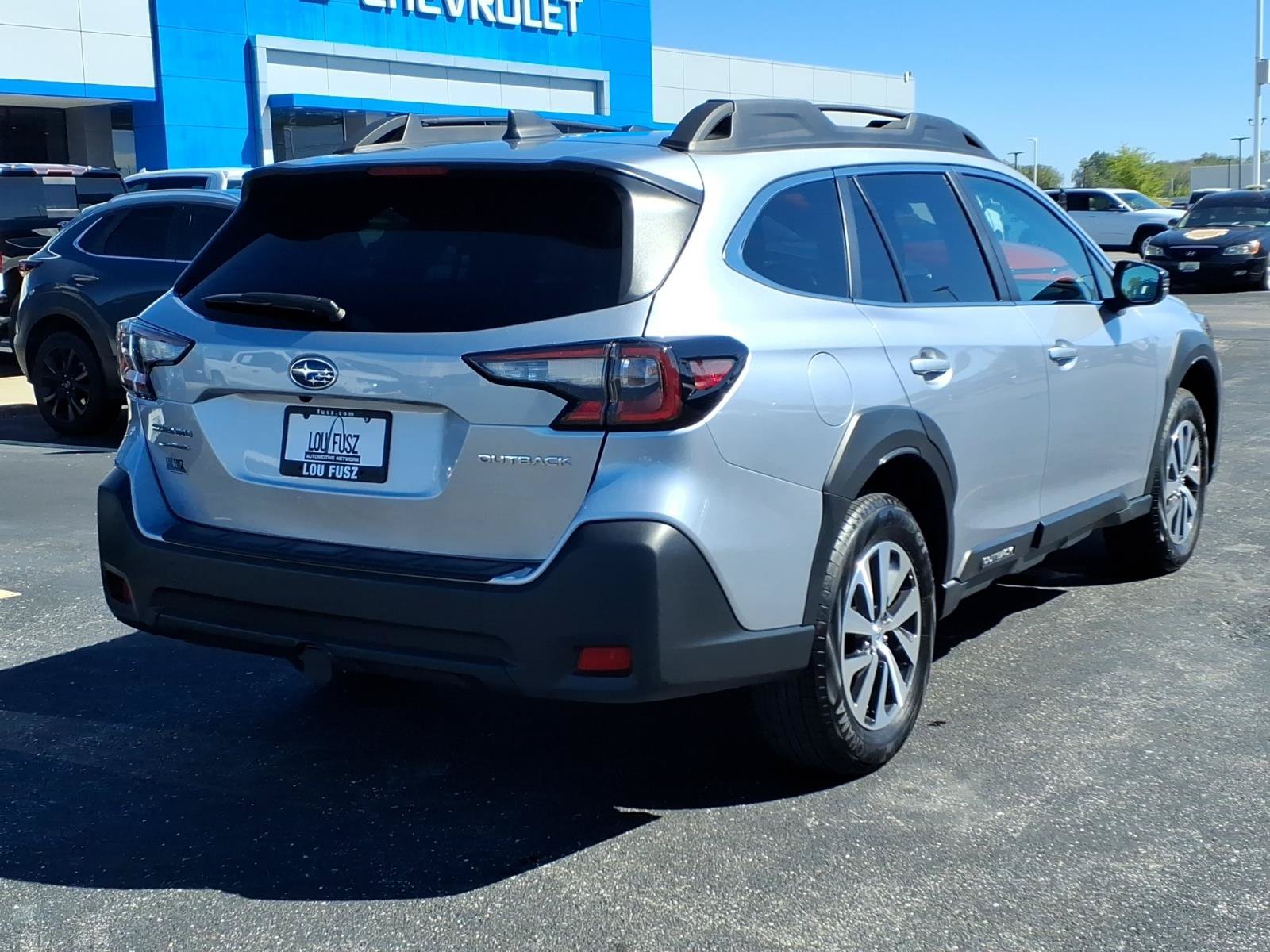 Used 2025 Subaru Outback Premium AWD/4WD image 26