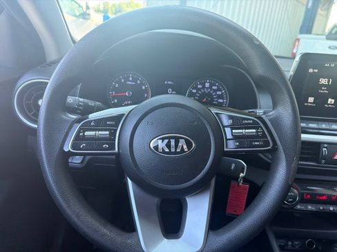 Used 2019 Kia Forte LXS FWD image 14