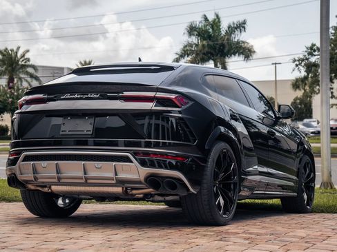 Used 2021 Lamborghini Urus AWD/4WD image 6