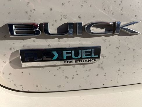 Used 2011 Buick Lucerne CXL image 20