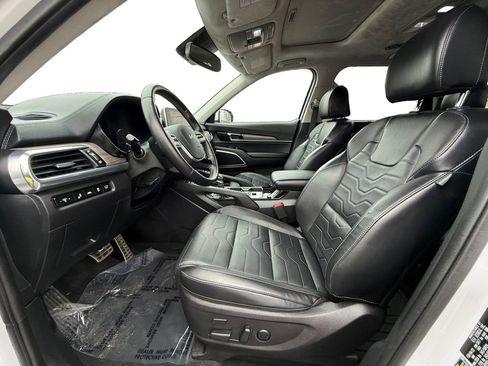 Certified 2022 Kia Telluride SX w/ SX Prestige Package image 9