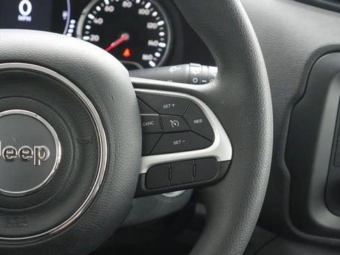 Used 2019 Jeep Renegade Sport image 16