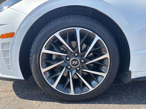 Used 2022 Hyundai Sonata Limited image 9