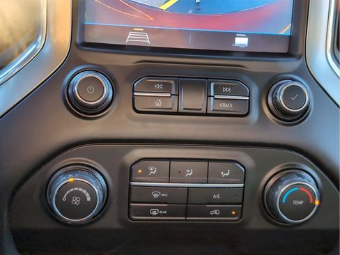 Used 2019 Chevrolet Silverado 1500 LT Trail Boss w/ Bed Protection Package image 19