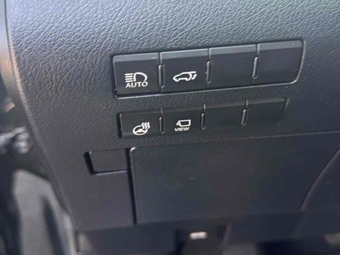 Used 2021 Lexus RX 350L Premium w/ Premium Package image 7