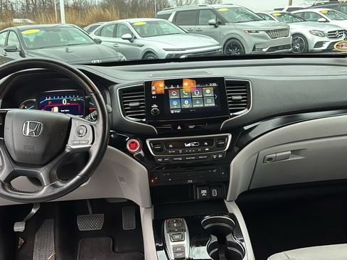 Used 2021 Honda Pilot Touring image 12