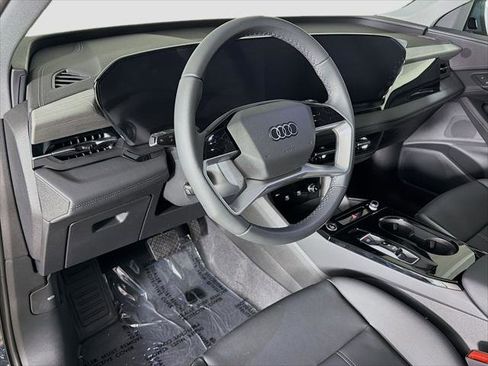 New 2025 Audi Q6 e-tron Premium AWD/4WD image 9