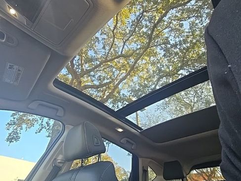 Used 2025 Acura RDX SH-AWD w/ Technology Package image 24