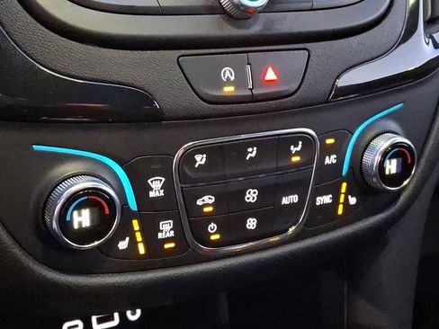 Certified 2023 Chevrolet Equinox RS image 23