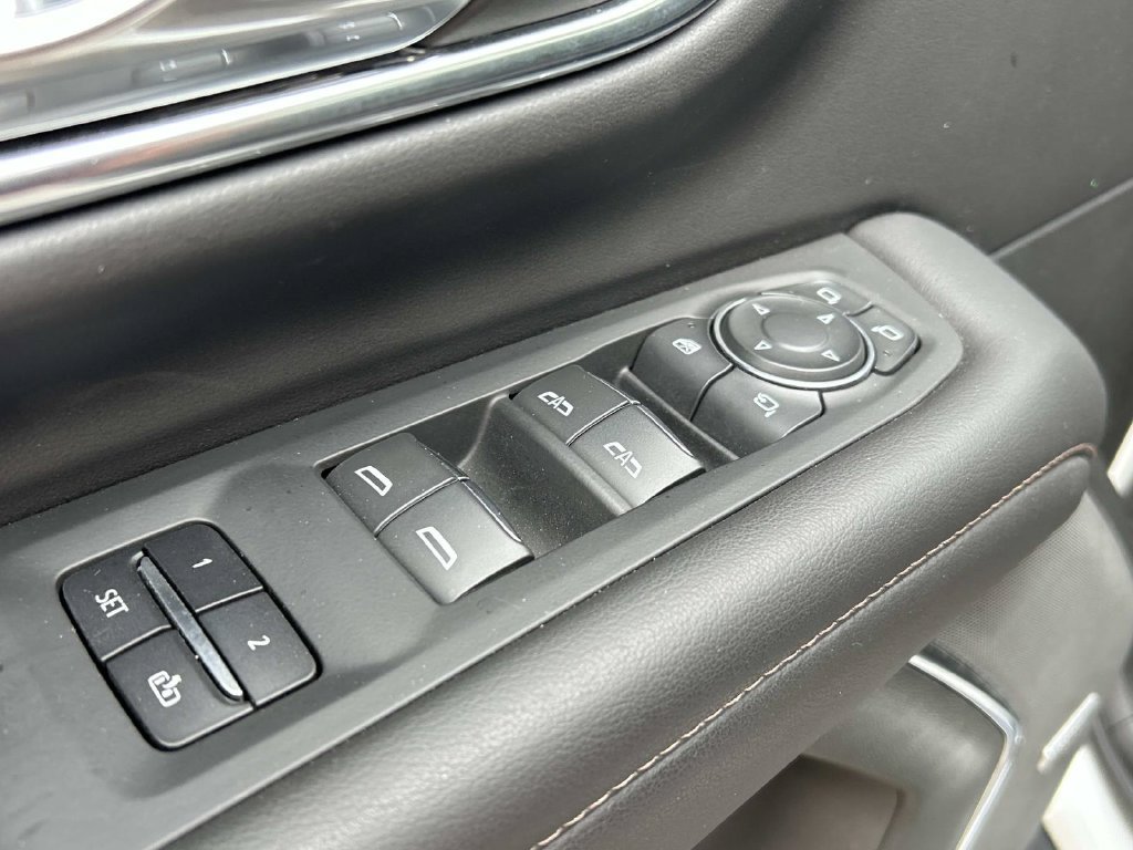 Certified 2023 Chevrolet Tahoe High Country w/ Advanced Technology Package RWD image 16