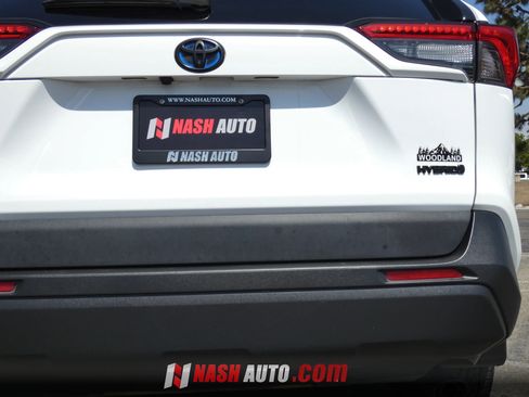 Used 2023 Toyota RAV4 AWD Hybrid image 9