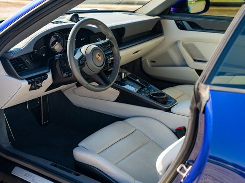 Used 2020 Porsche 911 Carrera 4S image 26