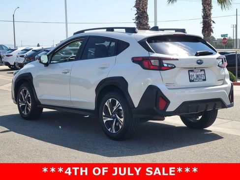 Used 2025 Subaru Crosstrek 2.5i Premium AWD/4WD image 3