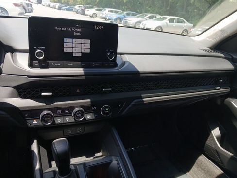 Used 2024 Honda Accord EX image 17