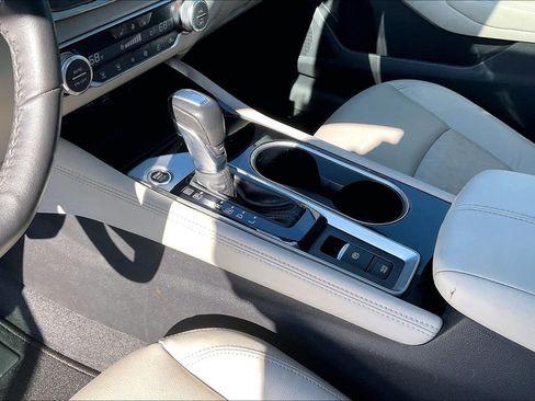 Used 2024 Nissan Altima 2.5 SL image 18