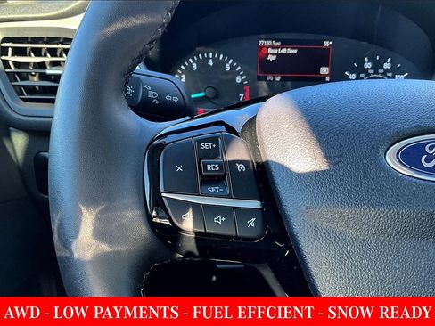 Used 2022 Ford Escape SE w/ Cold Weather Package image 10