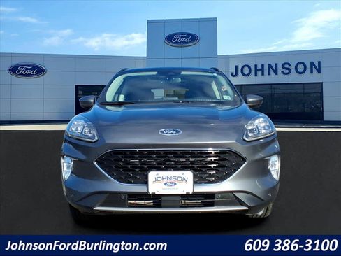 Certified 2022 Ford Escape Titanium w/ Class II Trailer Tow Package AWD/4WD image 3