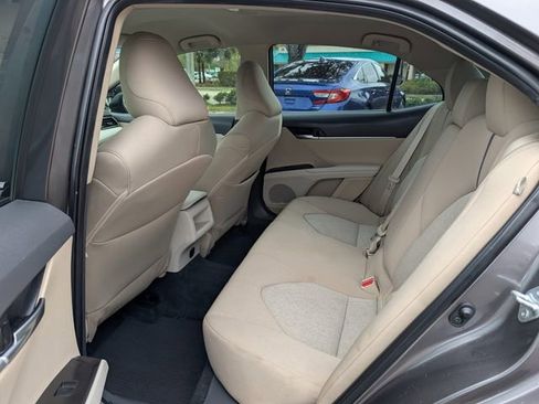 Used 2022 Toyota Camry LE image 12