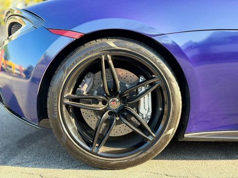 Used 2018 McLaren 570S Spider image 22