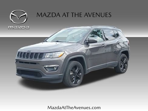 Used 2021 Jeep Compass Latitude image 1