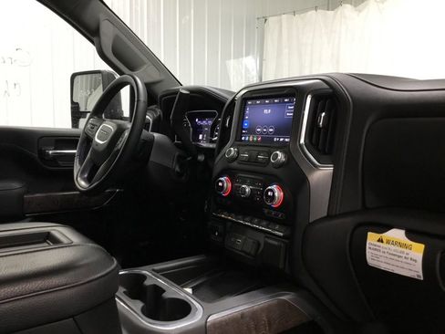 Used 2022 GMC Sierra 2500 Denali image 26