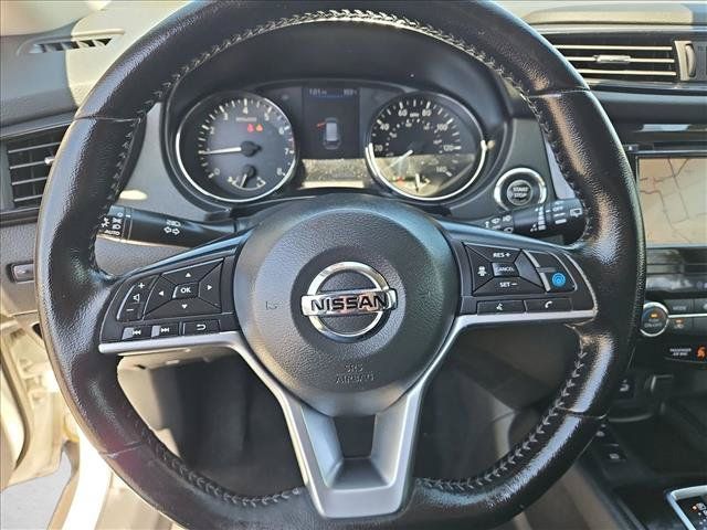 Used 2020 Nissan Rogue SV w/ Premium Package FWD image 14