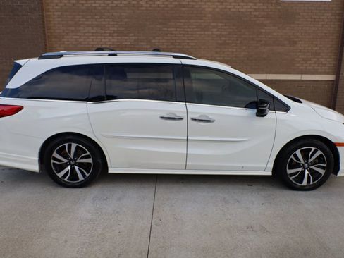 Used 2018 Honda Odyssey Elite image 4