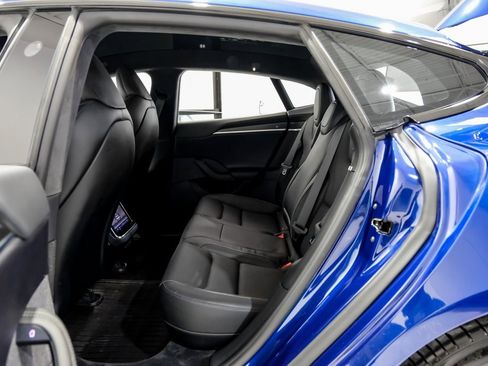 Used 2021 Tesla Model S Plaid image 31