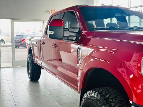 Used 2020 Ford F350 Lariat w/ Lariat Ultimate Package image 5