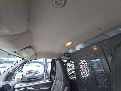 Used 2015 Chevrolet Express 2500 RWD image 11
