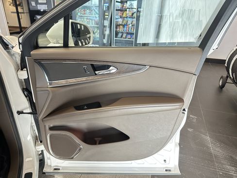 Used 2016 Lincoln MKX Reserve image 35