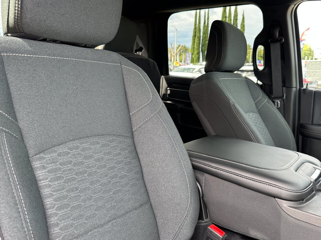 New 2026 RAM 2500 Big Horn AWD/4WD image 15