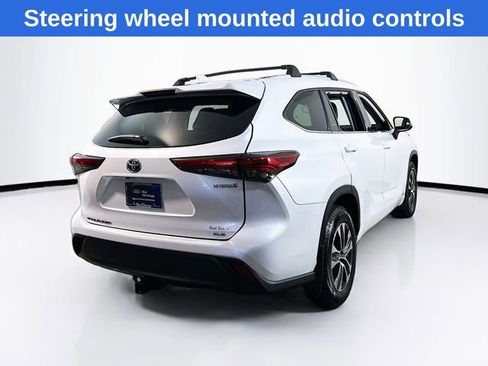 Used 2022 Toyota Highlander XLE image 13
