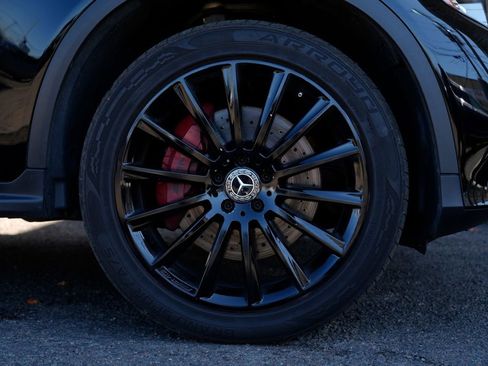 Used 2018 Mercedes-Benz GLC 300 4MATIC Coupe image 12