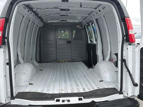 Used 2022 Chevrolet Express 2500 w/ Driver Convenience Package RWD image 24