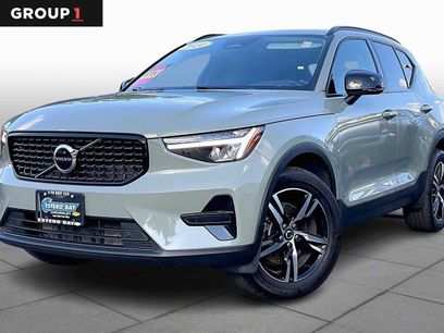 Used 2024 Volvo XC40 B5 Core