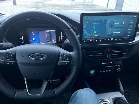 Used 2024 Ford Escape ST-Line w/ Tech Pack #1 image 11