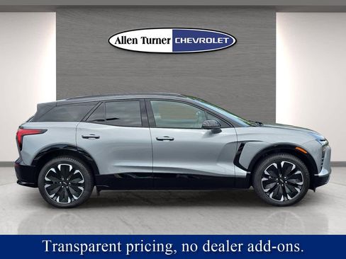 New 2025 Chevrolet Blazer EV RS image 3