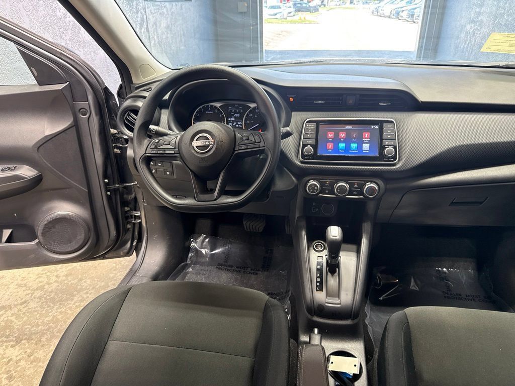 Used 2025 Nissan Kicks Play S FWD image 18