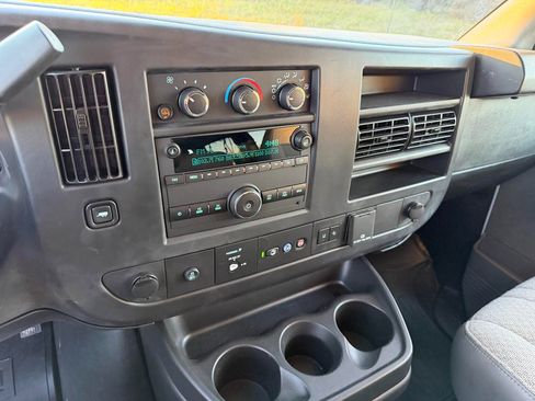 Used 2025 GMC Savana 3500 LT w/ LT Preferred Equipment Group image 23