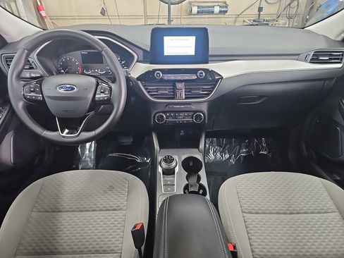Used 2022 Ford Escape SE w/ SE Sport Appearance Package image 10